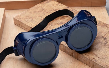 如何选择适合的焊接眼镜？