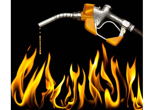 如何正确扑救汽油起火事故：实用技巧与安全须知