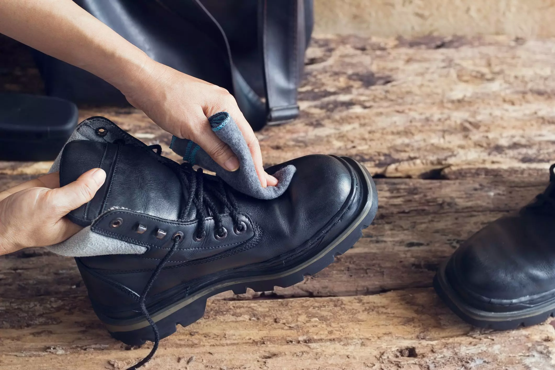 安全鞋的清洁与保养